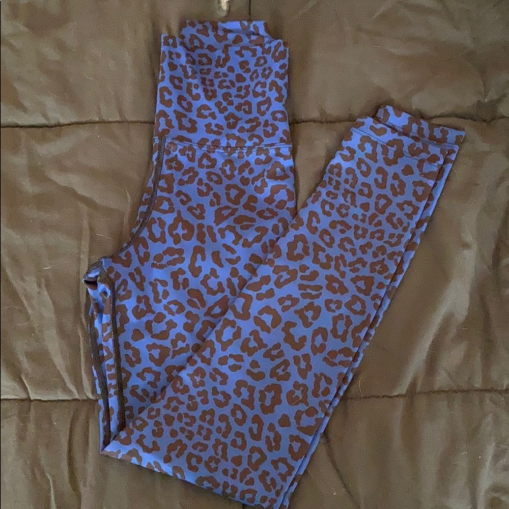 Blue cheetah leggings - Beach Riot